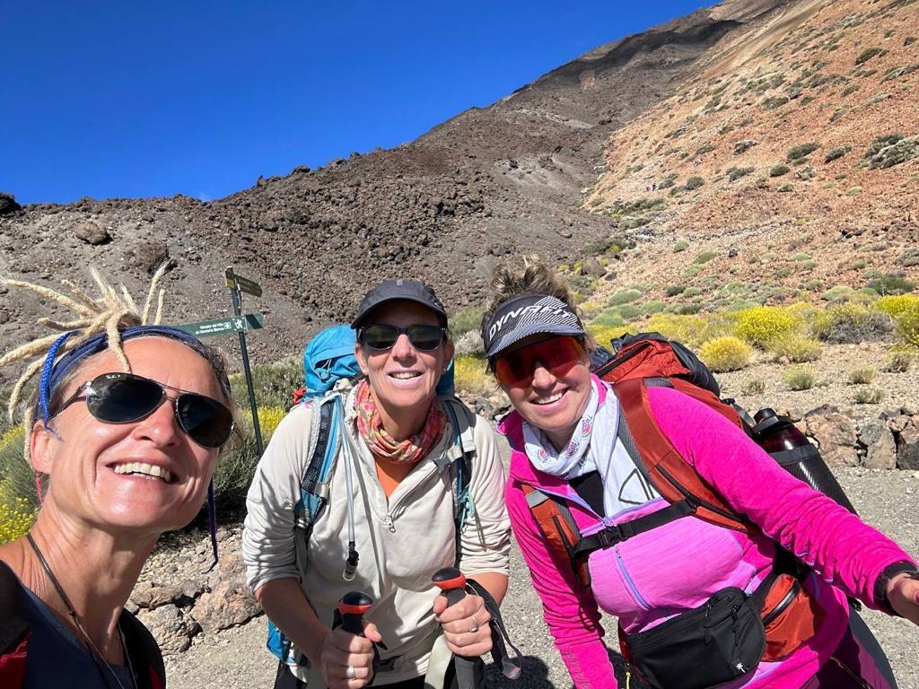 Frauen Wandern Teneriffa Teide
